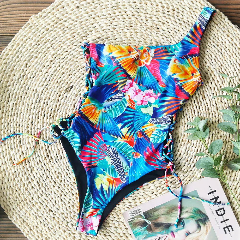 Ladies sexy bikini one-shoulder strappy swimsuit maillot de bain femme designer bathing suits
Ladies sexy bikini one-shoulder strappy swimsuit maillot de bain femme designer bathing suits