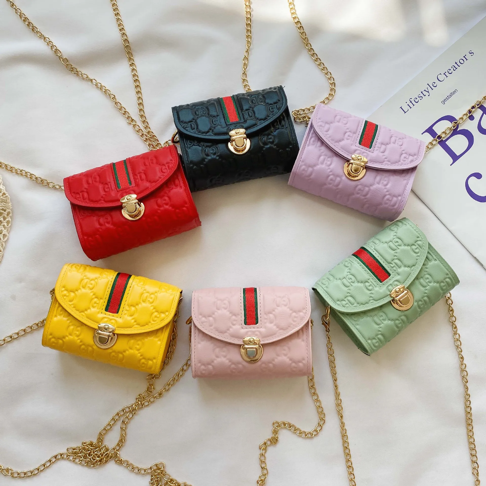 Wholesale cute solid color lock princess fashion all-match children's bags new Korean girl shoulder bag, Customizable
Wholesale cute solid color lock princess fashion all-match children's bags new Korean girl shoulder bag, Customizable