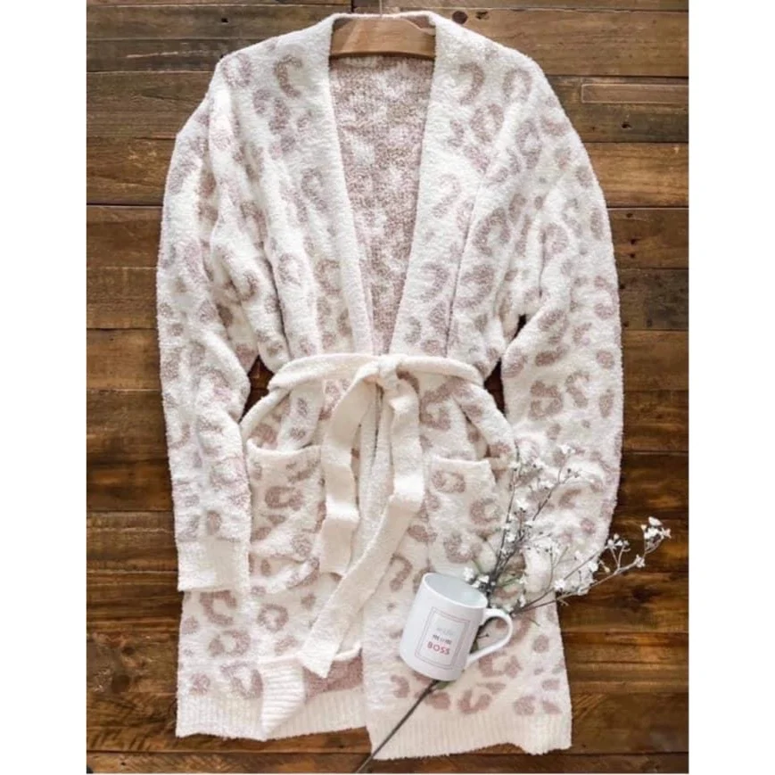 T700 Free Shipping wholesale sweaters cardigans womens 2021 winter wear ladies leopard print knit cardigan
T700 Free Shipping wholesale sweaters cardigans womens 2021 winter wear ladies leopard print knit cardigan