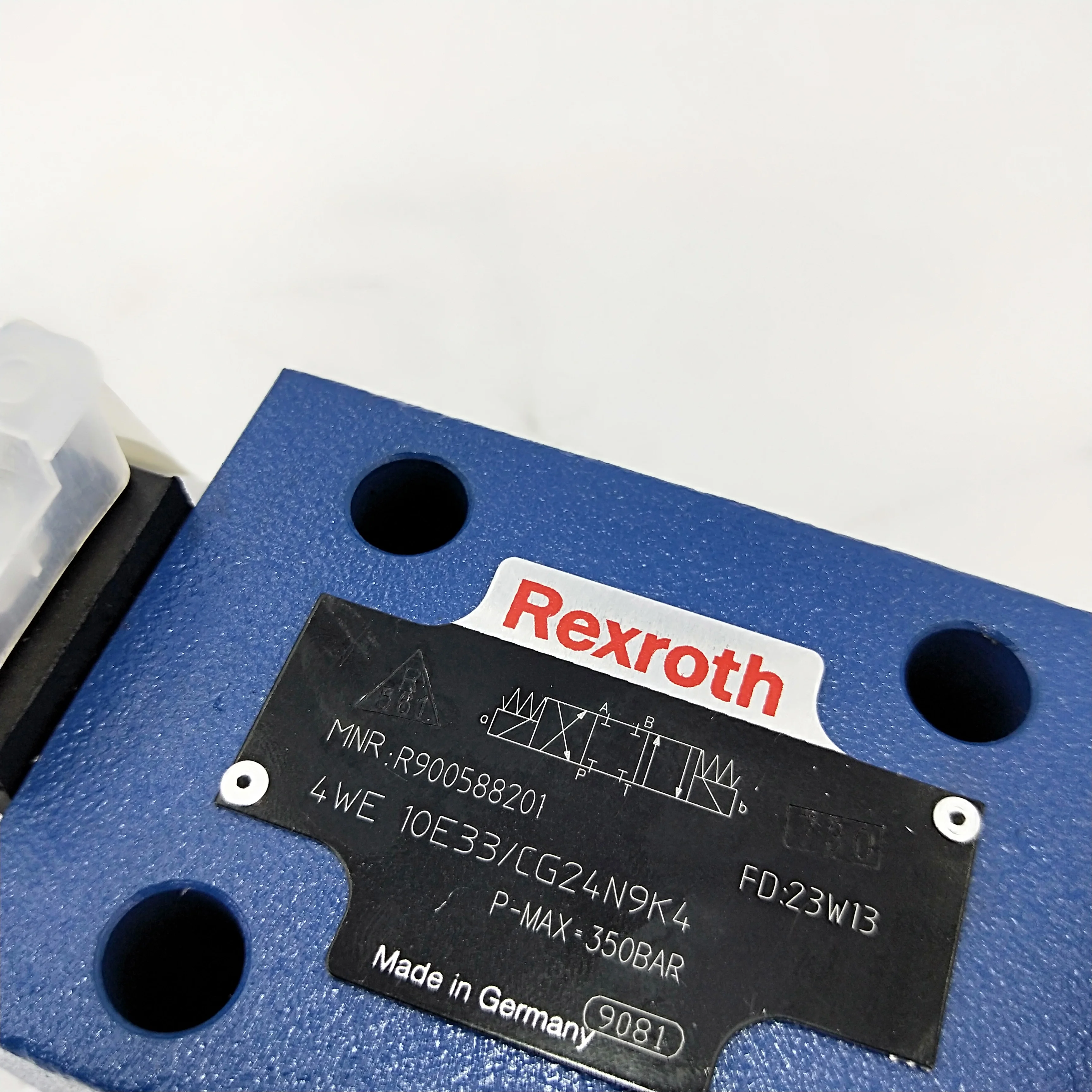Rexroth 4WE10 4WE-10E 4WE-10-E33 4WE-10E-33 serie solenoid valve reversing proportional hydraulic valves 4WE10E33/CG24N9K4