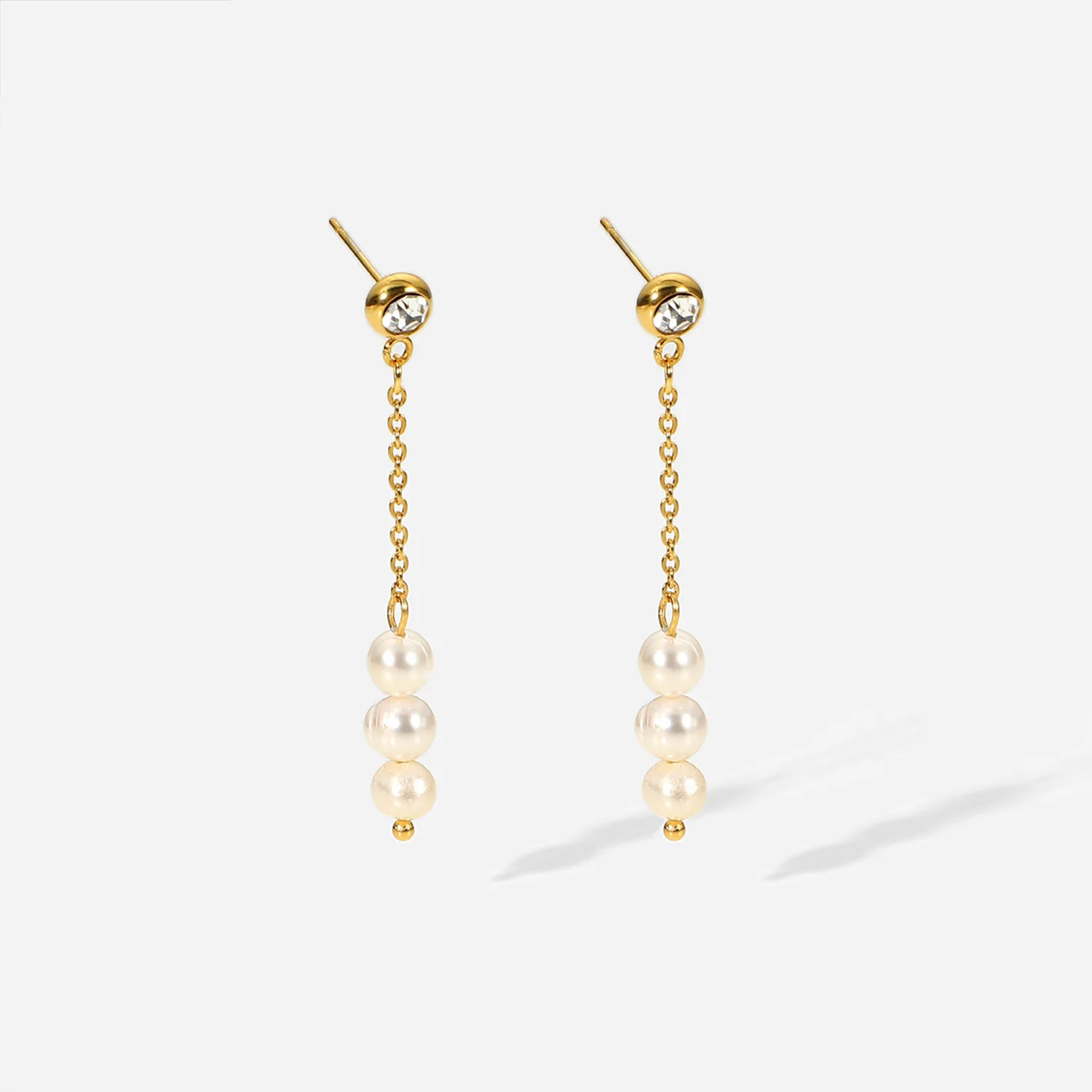 Stainless Steel 18K Gold Plated Earrings Pendant Jewelry Waterproof Cubic Zirconia Long Chain Pearl Earrings for Women
Stainless Steel 18K Gold Plated Earrings Pendant Jewelry Waterproof Cubic Zirconia Long Chain Pearl Earrings for Women