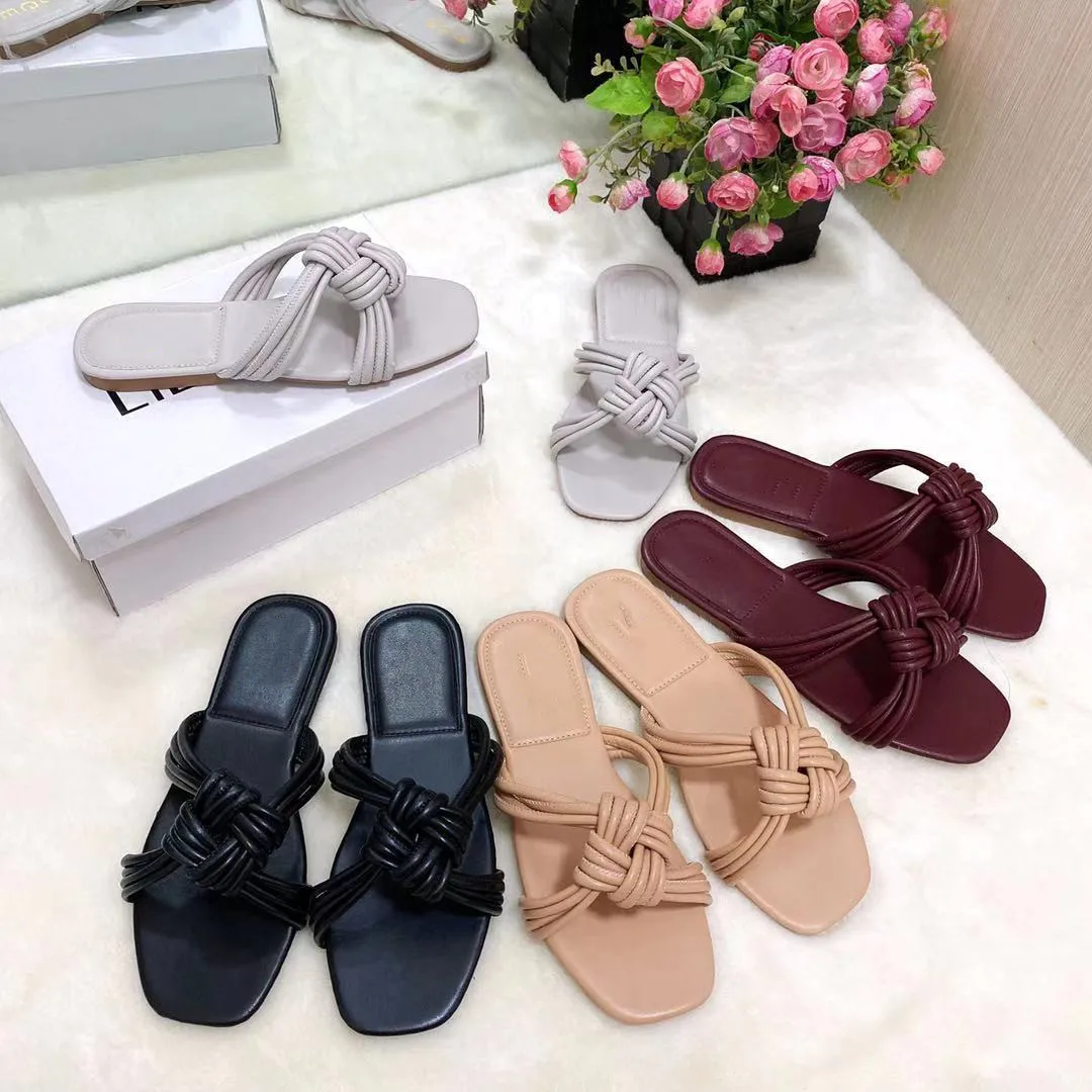Summer Street Ladies Casual Flat Slippers Solid Color Square Toe Open Toe Braided Belt Knotted Women Slippers 2021
Summer Street Ladies Casual Flat Slippers Solid Color Square Toe Open Toe Braided Belt Knotted Women Slippers 2021