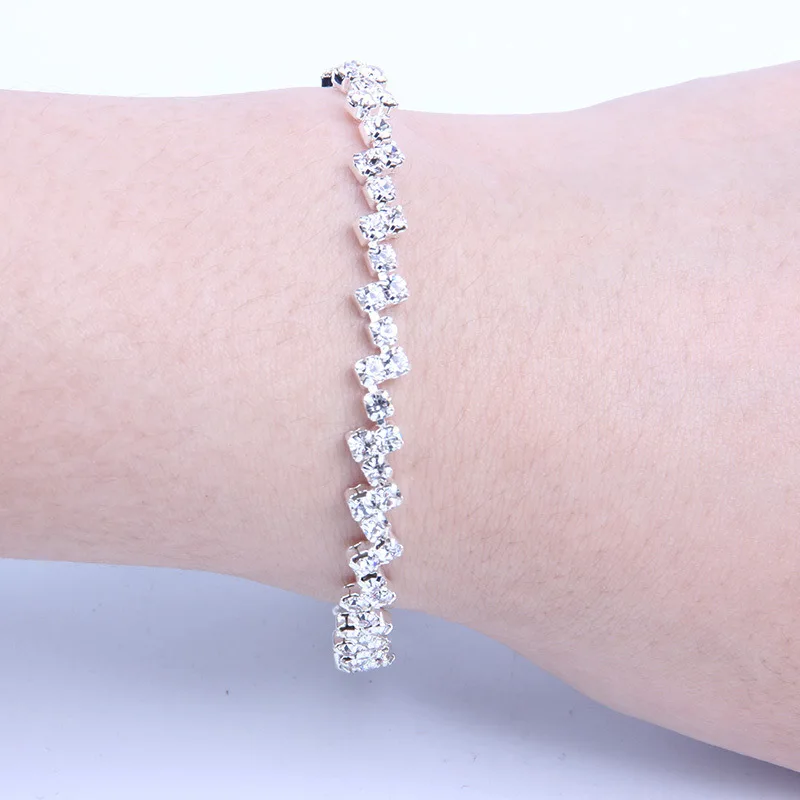 Exquisite Gold Silver Plated Diamond Shaped Rhinestone Crystal Charm Bracelet CZ Cubic Zirconia Bracelet For Club Party
Exquisite Gold Silver Plated Diamond Shaped Rhinestone Crystal Charm Bracelet CZ Cubic Zirconia Bracelet For Club Party