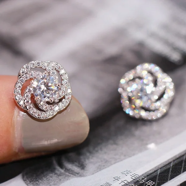 Wedding Ladies Girls Party jewelry Zircon Earring Quality Temperament Simple Pendant Personality Luxury Earring
Wedding Ladies Girls Party jewelry Zircon Earring Quality Temperament Simple Pendant Personality Luxury Earring