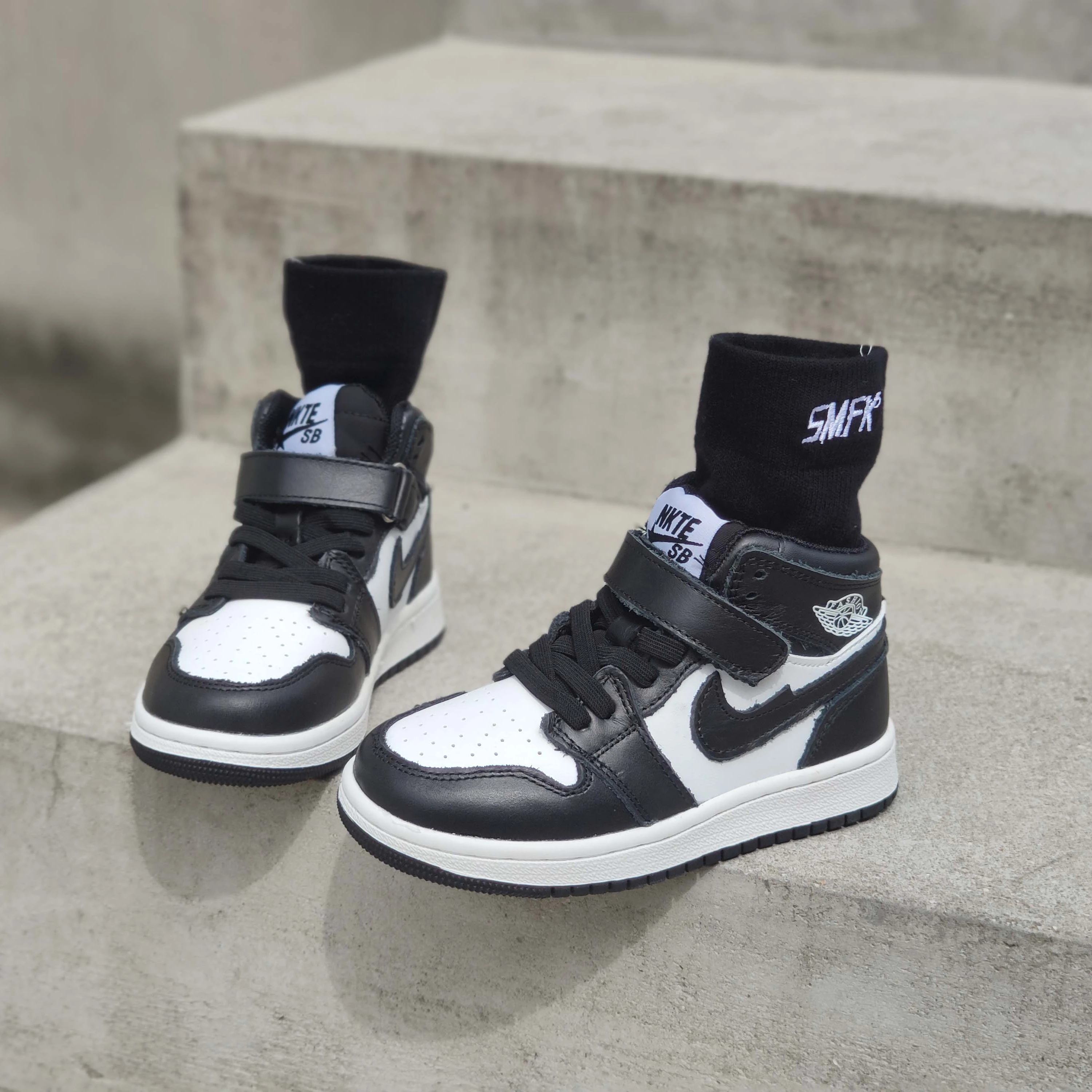 2021 fashion temperament light boys and girls children's leisure sports board shoes, Gray
2021 fashion temperament light boys and girls children's leisure sports board shoes, Gray