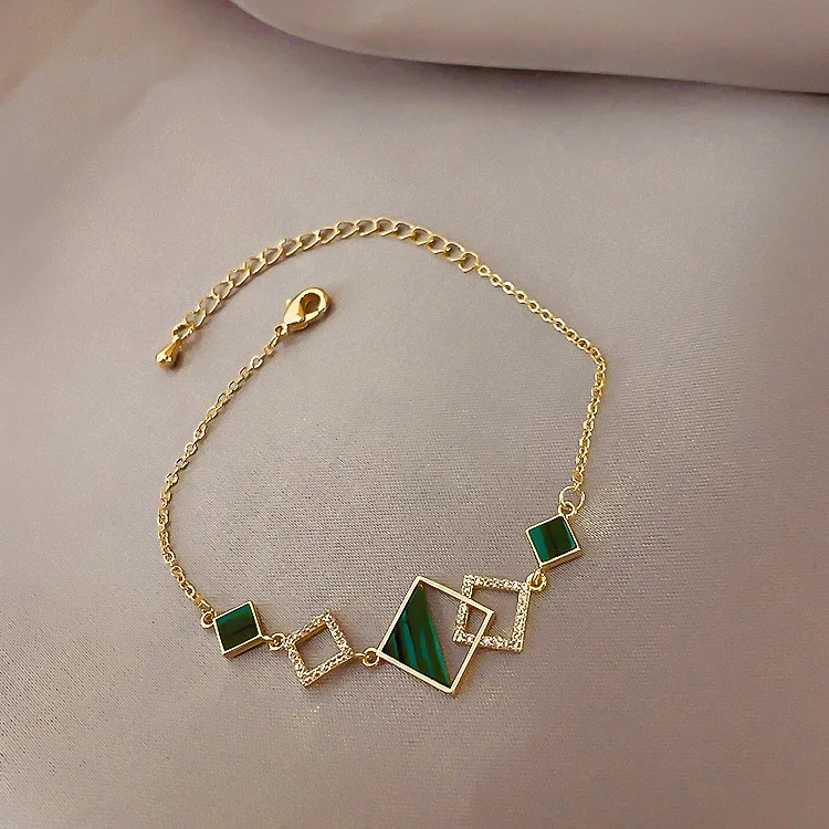 Temperament square Fashion adjustable woman bracelet 14k gold plated jewelry gold charm bracelet Chain minimalist jewelry
Temperament square Fashion adjustable woman bracelet 14k gold plated jewelry gold charm bracelet Chain minimalist jewelry