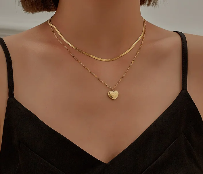 2021 New Design Love You Pendant Necklace Fashion Stainless Steel Jewelry Double Layer Snake Bone Chain Necklace
2021 New Design Love You Pendant Necklace Fashion Stainless Steel Jewelry Double Layer Snake Bone Chain Necklace