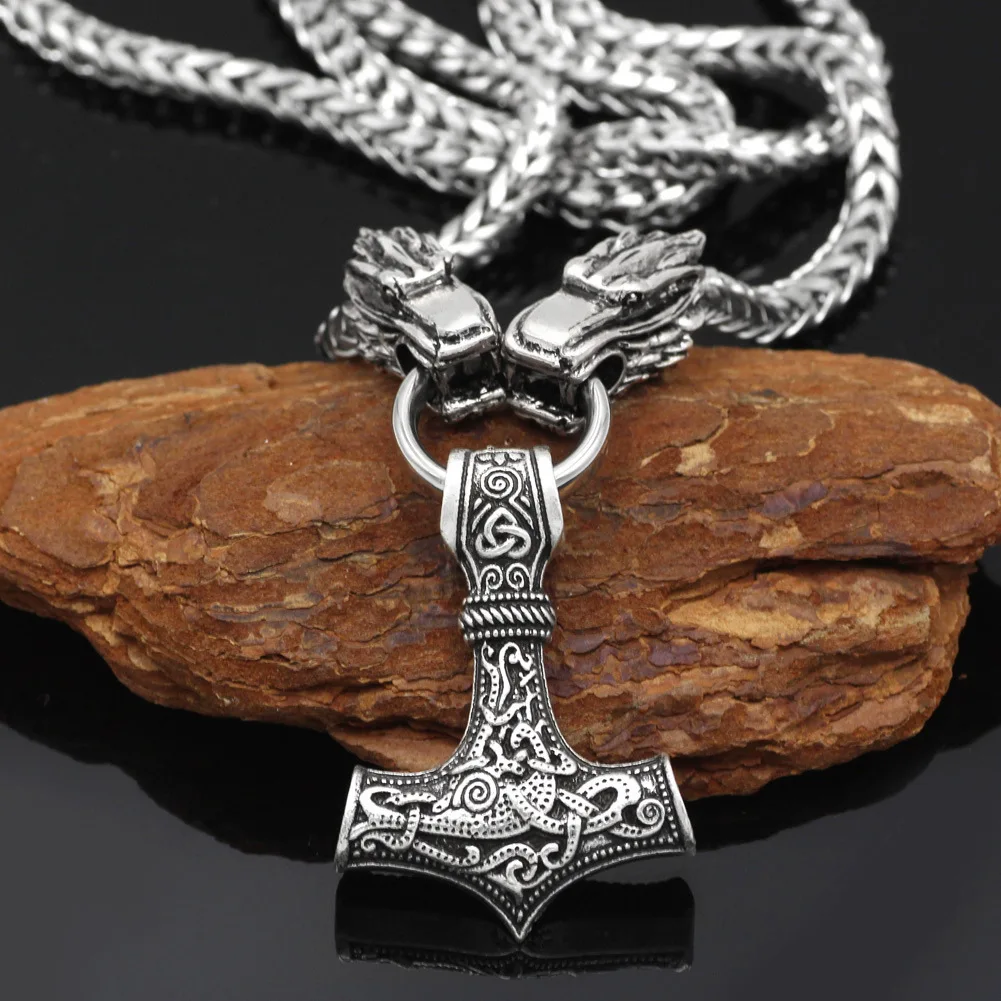 Wholesale Men's Hip Hop Stainless Steel Twist Chain Necklace Nordic Mythology Guardian Totem Thor's Hammer Pendant Necklace, Like picture
Wholesale Men's Hip Hop Stainless Steel Twist Chain Necklace Nordic Mythology Guardian Totem Thor's Hammer Pendant Necklace, Like picture