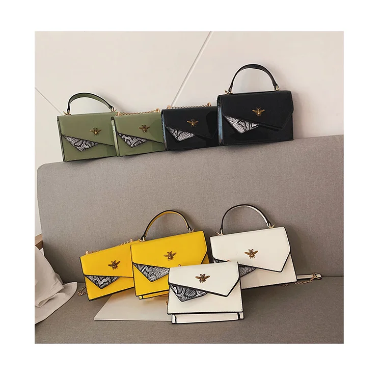 Patent Leather Designer Small Square Bag Novel Little Bee Fashion Handbags Snake Pattern Chain Shoulder Bag Female Casual Walle
Patent Leather Designer Small Square Bag Novel Little Bee Fashion Handbags Snake Pattern Chain Shoulder Bag Female Casual Walle