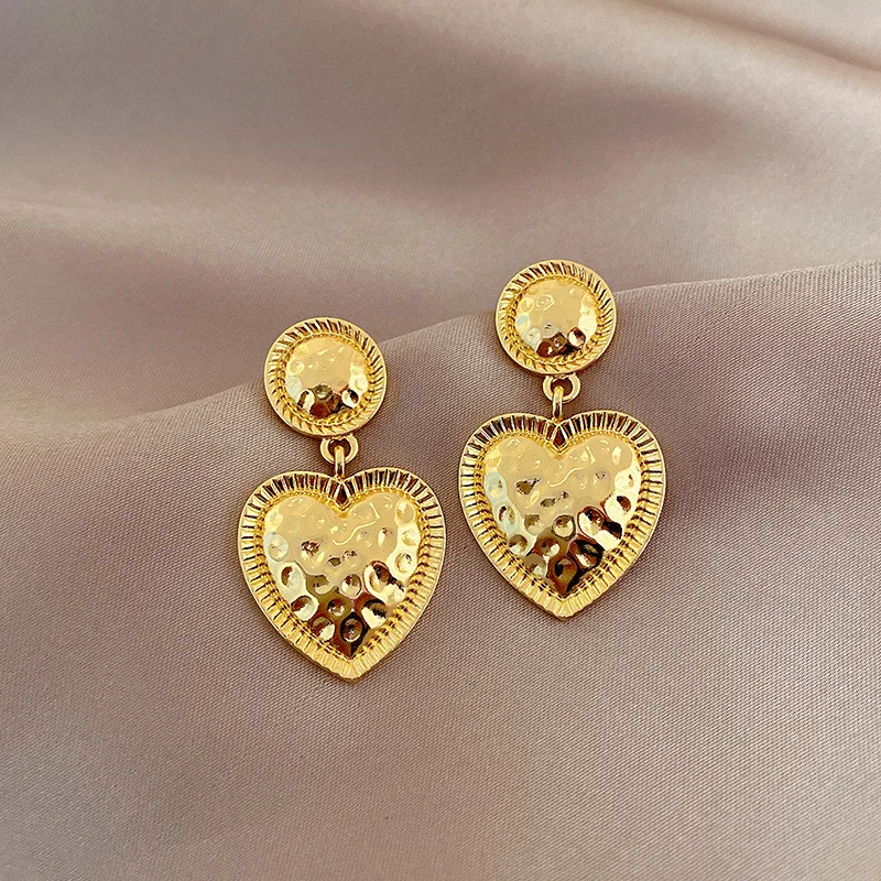 2020 Newest Fashion S925 Needle Gold Plated Geometric Heart Earrings For Women Party
2020 Newest Fashion S925 Needle Gold Plated Geometric Heart Earrings For Women Party