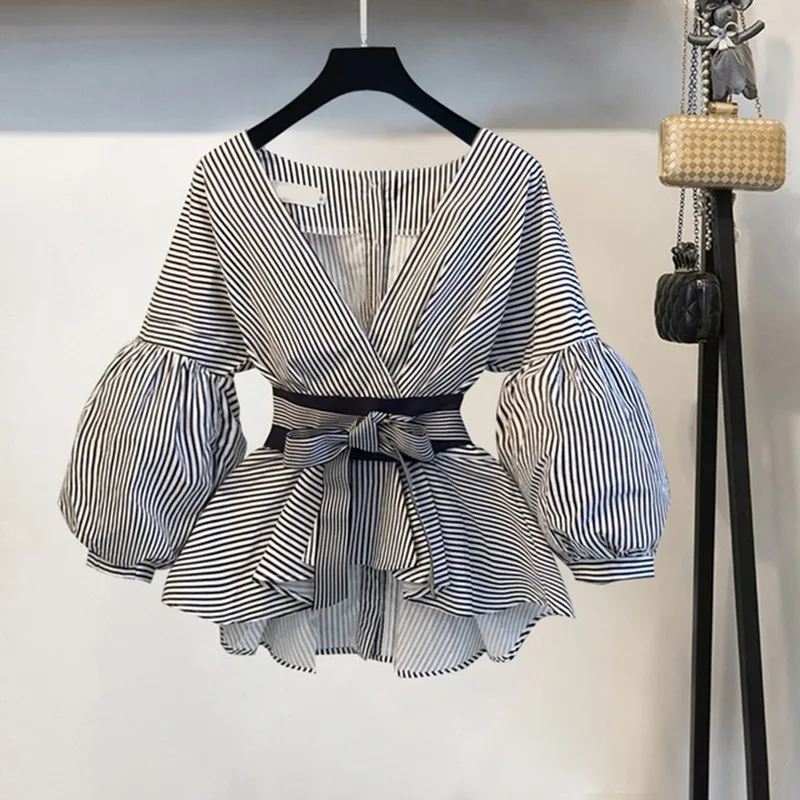 Lantern Sleeve Blouse Shirt Women 2021 Fashion Korean Style Summer Bow V-neck Striped Shirt Elegant Ladies Tops Female Clothing
Lantern Sleeve Blouse Shirt Women 2021 Fashion Korean Style Summer Bow V-neck Striped Shirt Elegant Ladies Tops Female Clothing