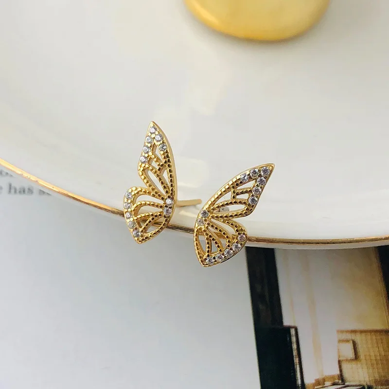VIANRLA 925 sterling silver hot sale 18k gold plating rhinestone butterfly earrings
VIANRLA 925 sterling silver hot sale 18k gold plating rhinestone butterfly earrings