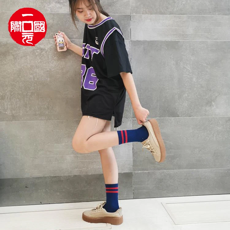 Net red European and American style solid color middle tube Japanese alphabet trend street sports stockings
Net red European and American style solid color middle tube Japanese alphabet trend street sports stockings