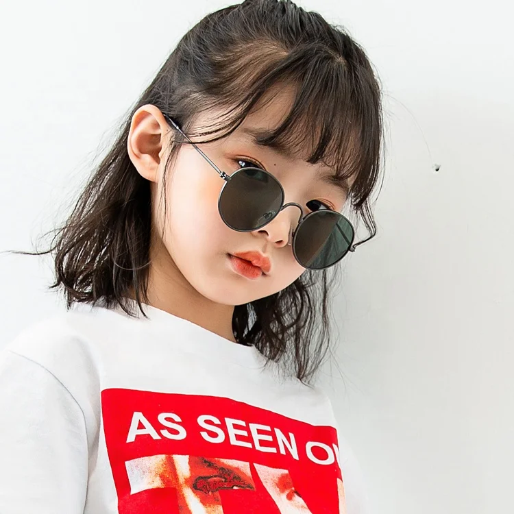 DOISYER 2021 Custom logo girls classic vintage eye glasses retro metal round kids sunglasses for boys
DOISYER 2021 Custom logo girls classic vintage eye glasses retro metal round kids sunglasses for boys