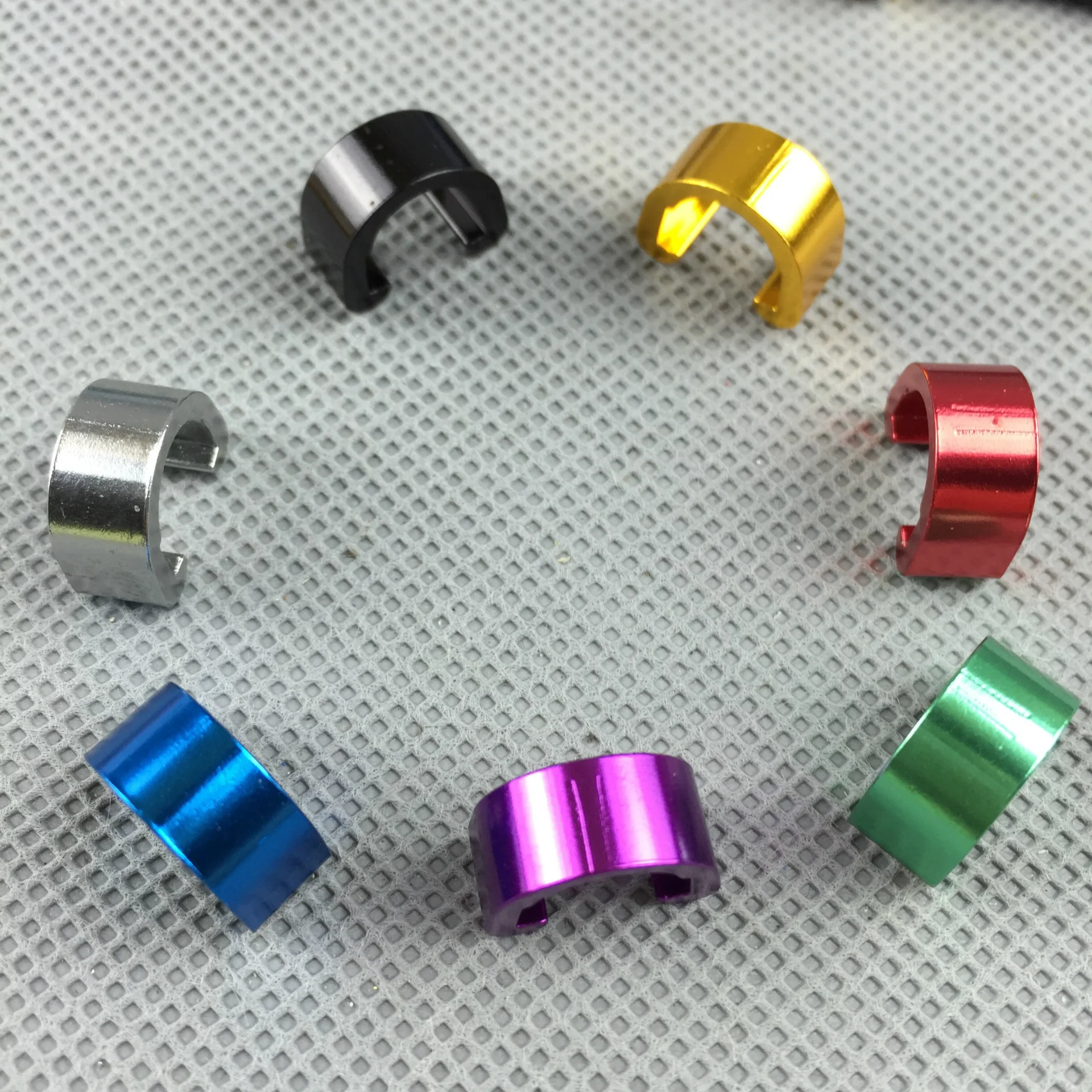 AKANTOR alloy U shaped bicycle line pipe fixing buckle oil pipe clamp C cable clips MTB bike brake shift C shaped buckle, Black red blue silver golden
AKANTOR alloy U shaped bicycle line pipe fixing buckle oil pipe clamp C cable clips MTB bike brake shift C shaped buckle, Black red blue silver golden