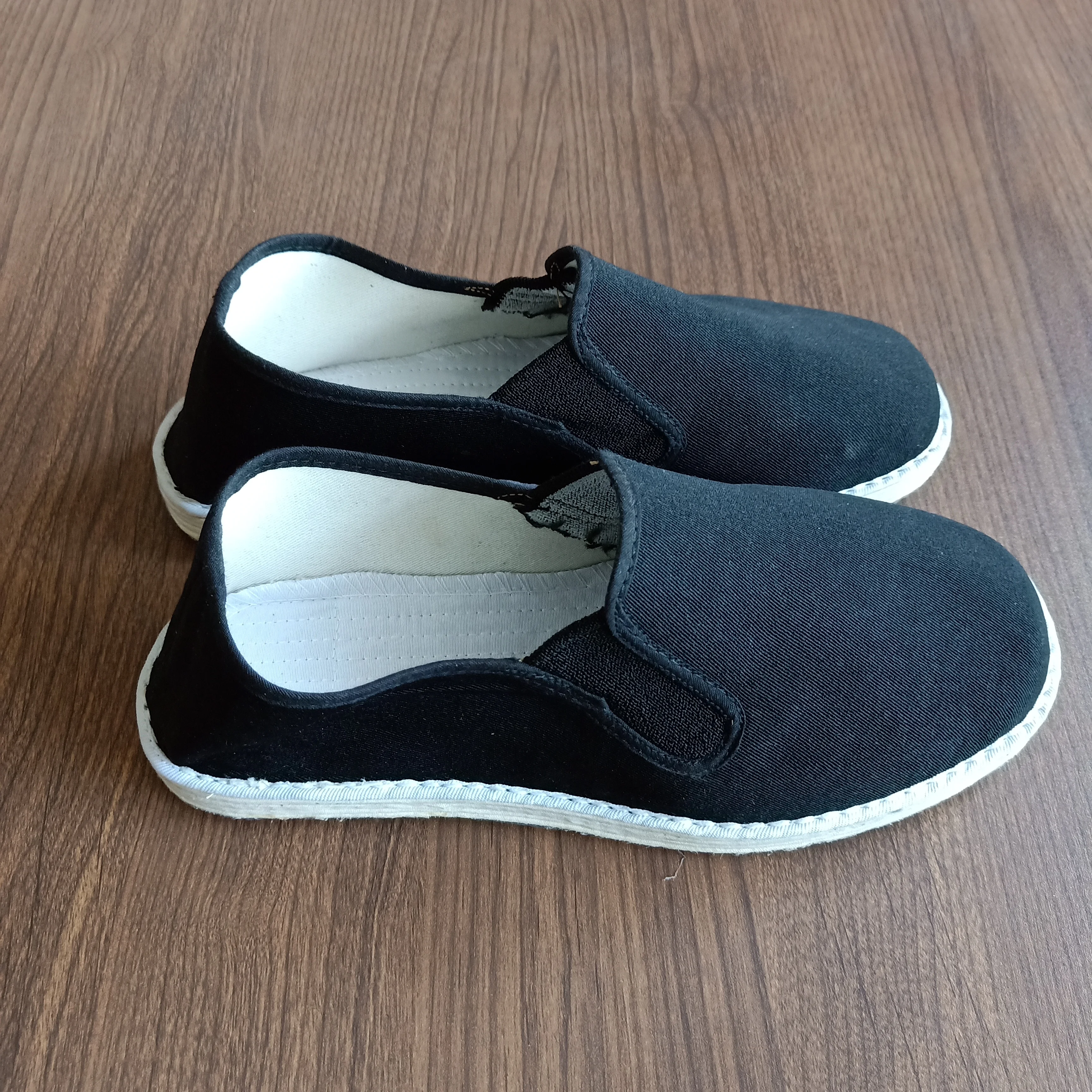 custom casual shoes Transparent rubber sole flat mens casual canvas traditional beijing handmade cloth shoes, Black
custom casual shoes Transparent rubber sole flat mens casual canvas traditional beijing handmade cloth shoes, Black