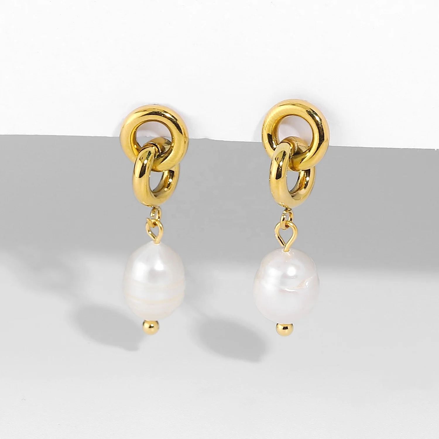 New baroque freshwater Pearl Earrings female Gold Plated Stainless steel link chain drop earrings
New baroque freshwater Pearl Earrings female Gold Plated Stainless steel link chain drop earrings