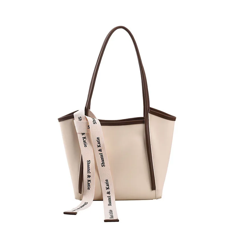 2022 Casual Designer Messenger Bags Silk Scarves Shoulder Bag Low MOQ Custom Luxury Handbag
2022 Casual Designer Messenger Bags Silk Scarves Shoulder Bag Low MOQ Custom Luxury Handbag
