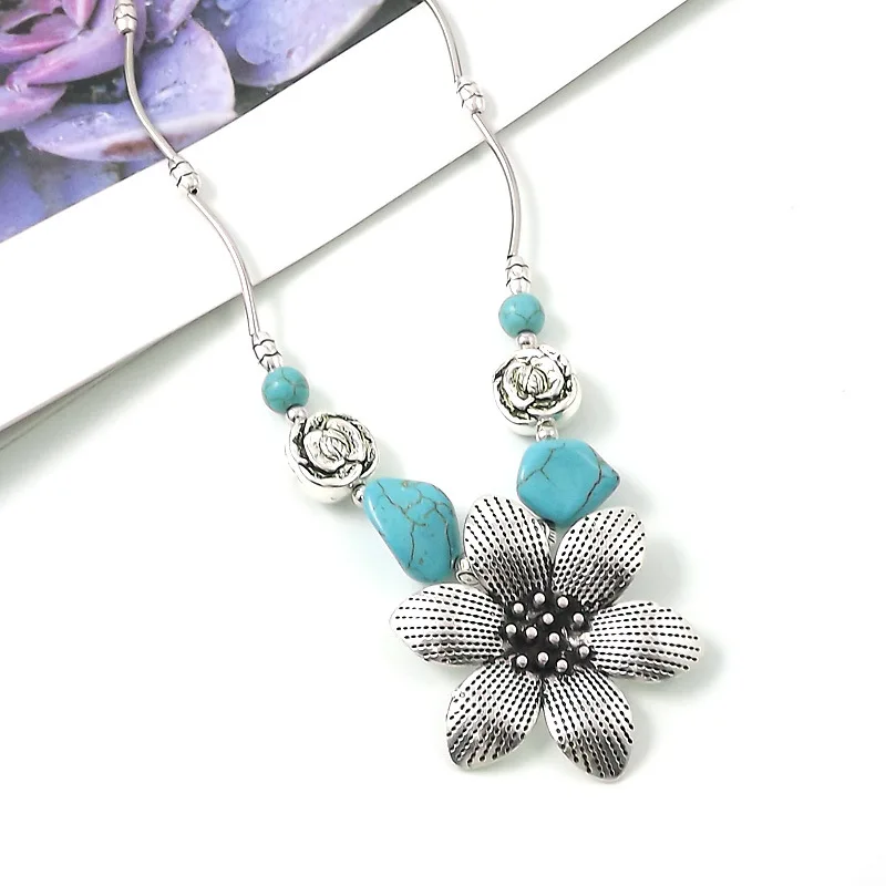 YLH2102 Women Fashion Turquoise Stone Necklace Vintage Flower Pendant Necklace Jewelry Wholesale
YLH2102 Women Fashion Turquoise Stone Necklace Vintage Flower Pendant Necklace Jewelry Wholesale