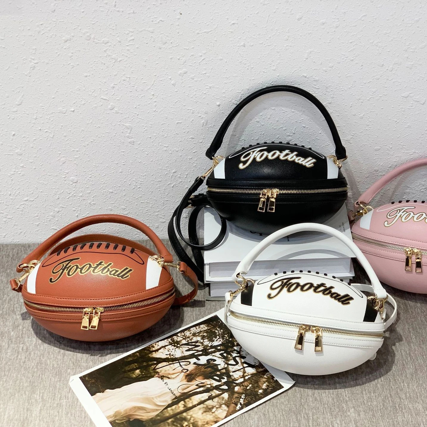Fashionable Football Style Crossbody Bag for Women 2020 New Shoulder Bag Rugby Purses and Handbags Pu Leahter Designer Bag
Fashionable Football Style Crossbody Bag for Women 2020 New Shoulder Bag Rugby Purses and Handbags Pu Leahter Designer Bag