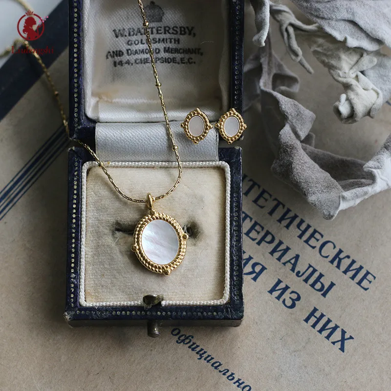 2021 New Fashion Gold Plated Shell Oval Pendant Necklace Stainless Steel Round Fritillary Pendant Necklace For Ladies
2021 New Fashion Gold Plated Shell Oval Pendant Necklace Stainless Steel Round Fritillary Pendant Necklace For Ladies