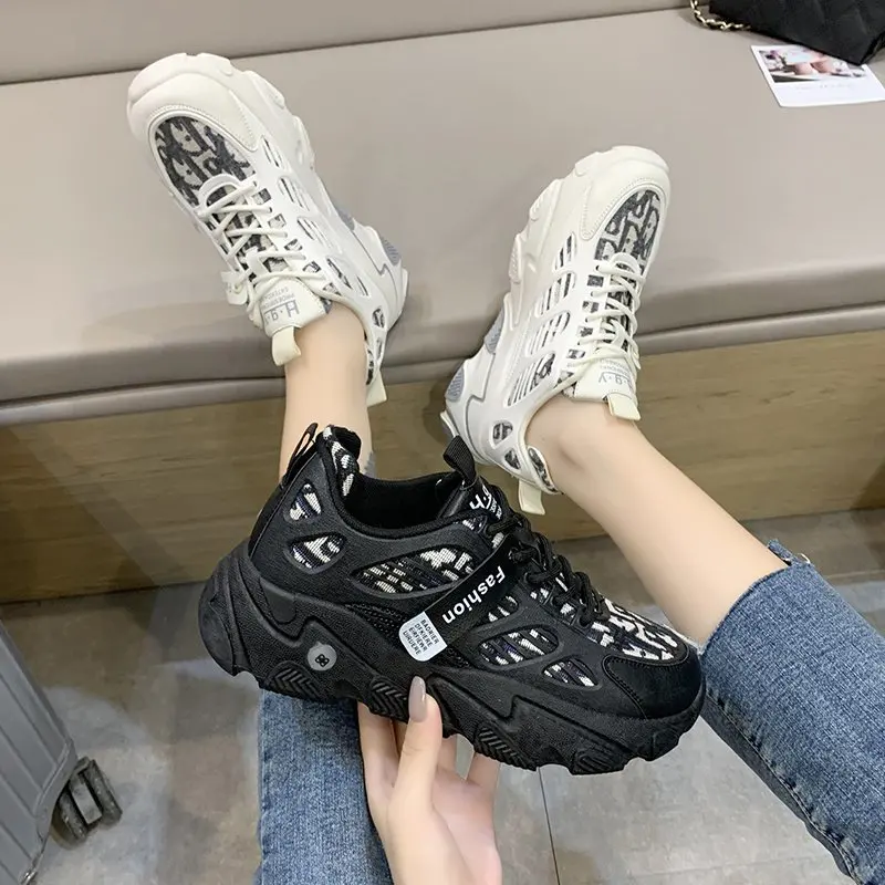 Women Sneakers Chunky Platform Lace Up Casual Shoes Woman Flat Thick Bottom Vulcanize Fashion Sneakers Autumn 2020 Mujer, Black,white
Women Sneakers Chunky Platform Lace Up Casual Shoes Woman Flat Thick Bottom Vulcanize Fashion Sneakers Autumn 2020 Mujer, Black,white