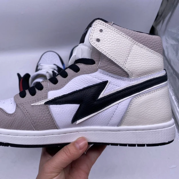 Top Quality Mens Basketball Shoes Factory Custom Logo Trainers Casual Sports Shoes Retro Sneakers Oem Odm Wholesale
Top Quality Mens Basketball Shoes Factory Custom Logo Trainers Casual Sports Shoes Retro Sneakers Oem Odm Wholesale