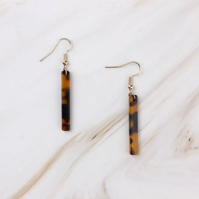 Strip Bar Acrylic Earrings Tortoiseshell Pattern Acetate Resin Ear Earrings For Women Boho Jewelry Accesorios Mujer
Strip Bar Acrylic Earrings Tortoiseshell Pattern Acetate Resin Ear Earrings For Women Boho Jewelry Accesorios Mujer