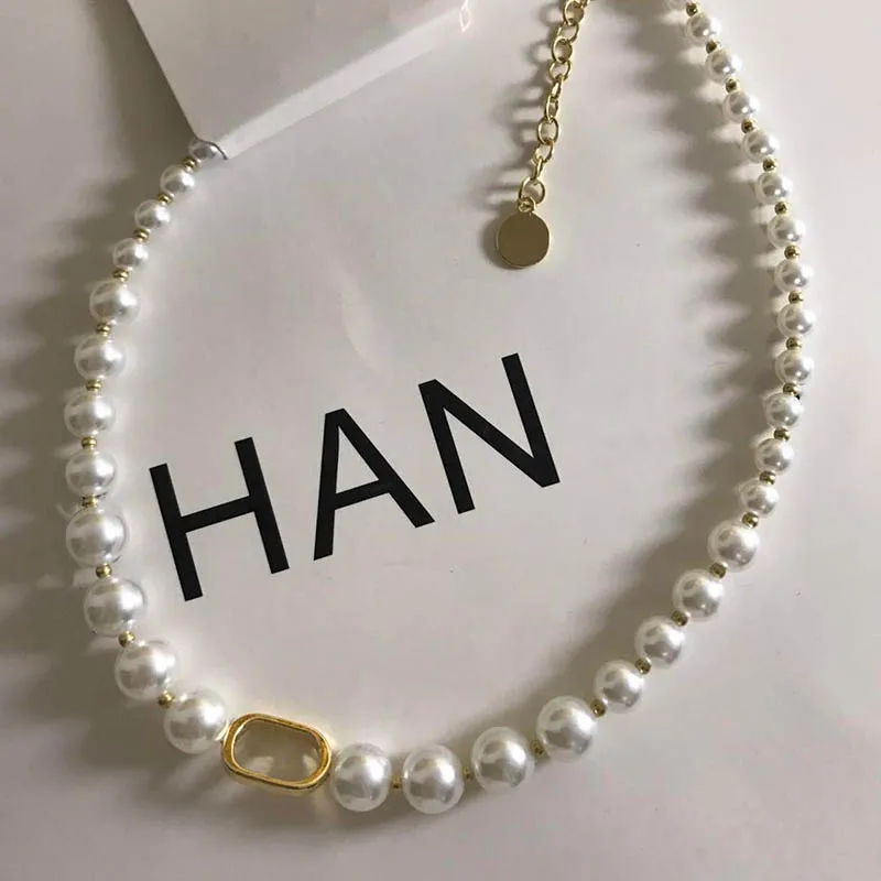 pearl letter d necklace women vintage luxury gift for women channel designer cc necklace
pearl letter d necklace women vintage luxury gift for women channel designer cc necklace