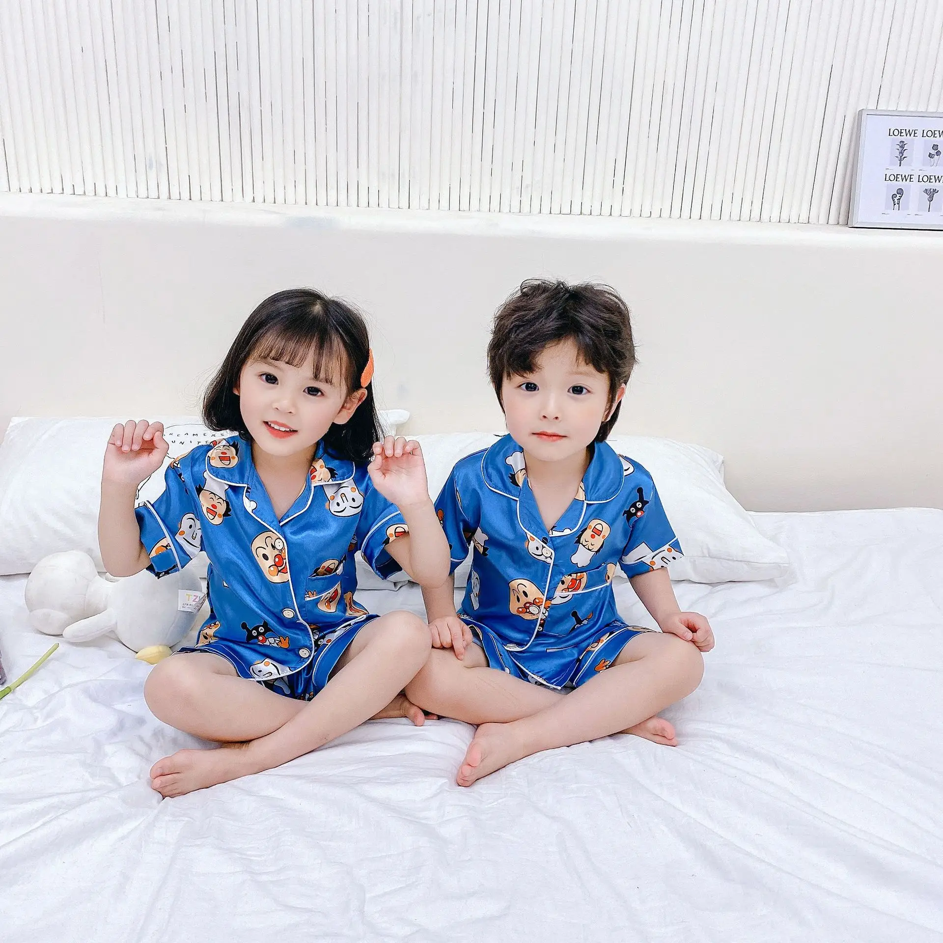 Children's pajamas summer new short sleeve suit middle school children's home clothes thin cardigan air conditioning clothes, As picture and also can make as your request
Children's pajamas summer new short sleeve suit middle school children's home clothes thin cardigan air conditioning clothes, As picture and also can make as your request