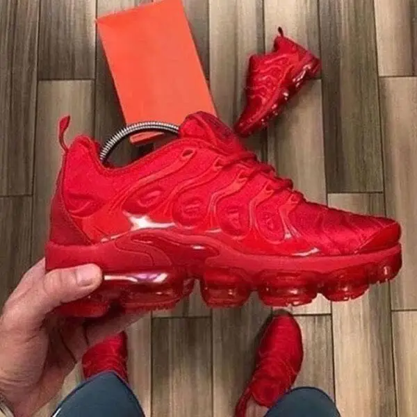 Large breathable lace-up air cushioned running shoes Comfortable and durable shoes for ladies
Large breathable lace-up air cushioned running shoes Comfortable and durable shoes for ladies