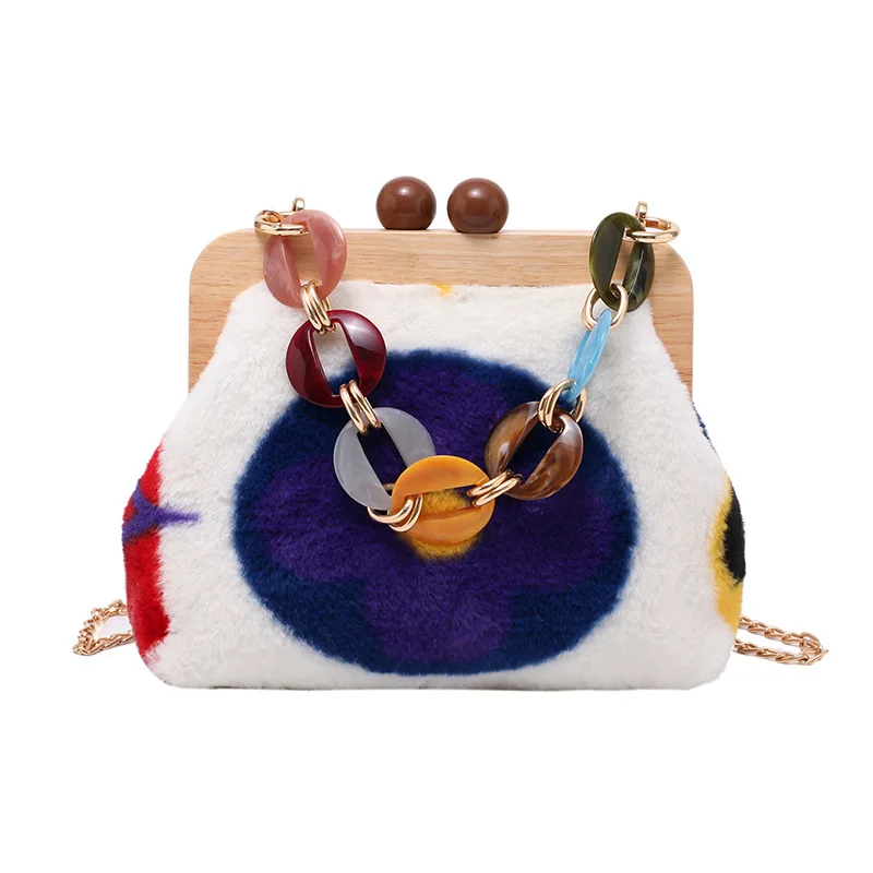 Plush Autumn And Winter Messenger Season Net Red Clip Buckle Chain Shoulder Portable Jelly Personalized Wooden Female Bag Y10223
Plush Autumn And Winter Messenger Season Net Red Clip Buckle Chain Shoulder Portable Jelly Personalized Wooden Female Bag Y10223