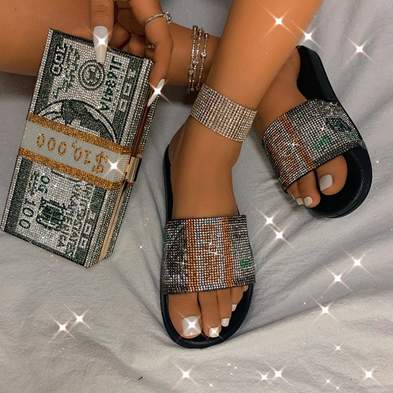 Dropshipping Luxury Diamond Slipper Handband Set Crossbody Chain Purse Slipper Set Fashionable INS Evening Handbag and Shoes Set
Dropshipping Luxury Diamond Slipper Handband Set Crossbody Chain Purse Slipper Set Fashionable INS Evening Handbag and Shoes Set
