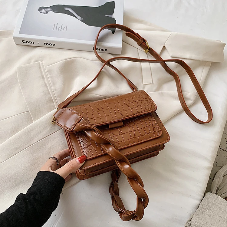 Autumn and winter 2021 new women retro stone pattern small square bag shoulder cossbody bag, White,purple,black,brown
Autumn and winter 2021 new women retro stone pattern small square bag shoulder cossbody bag, White,purple,black,brown