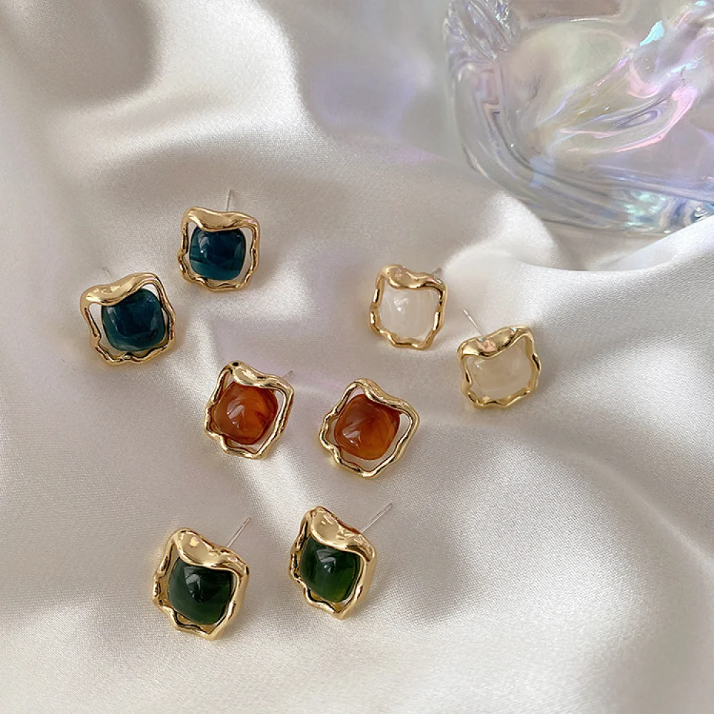 Retro ladies fashion jewelry green blue white gold plated irregular acrylic resin earrings stud
Retro ladies fashion jewelry green blue white gold plated irregular acrylic resin earrings stud