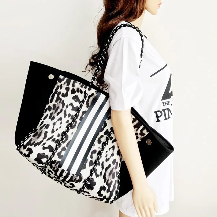 Ready to ship neoprene bag printing camouflage pink stripe neoprene tote, Many colors
Ready to ship neoprene bag printing camouflage pink stripe neoprene tote, Many colors