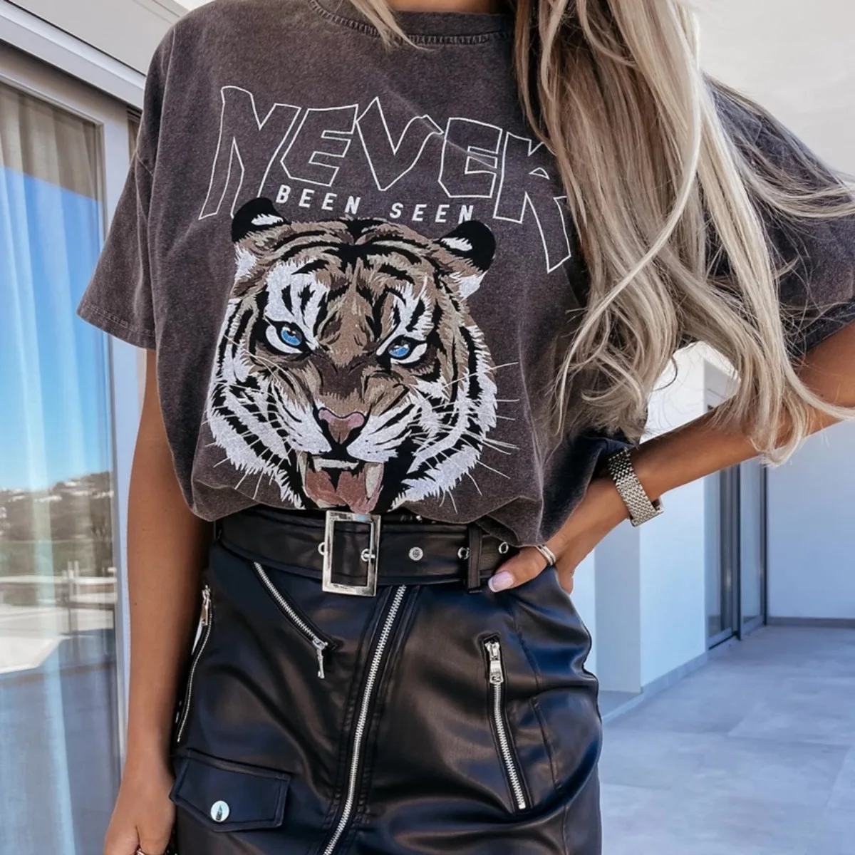 Vintage digital printing short sleeve graphic t shirts casual shirt women tops unisex
Vintage digital printing short sleeve graphic t shirts casual shirt women tops unisex