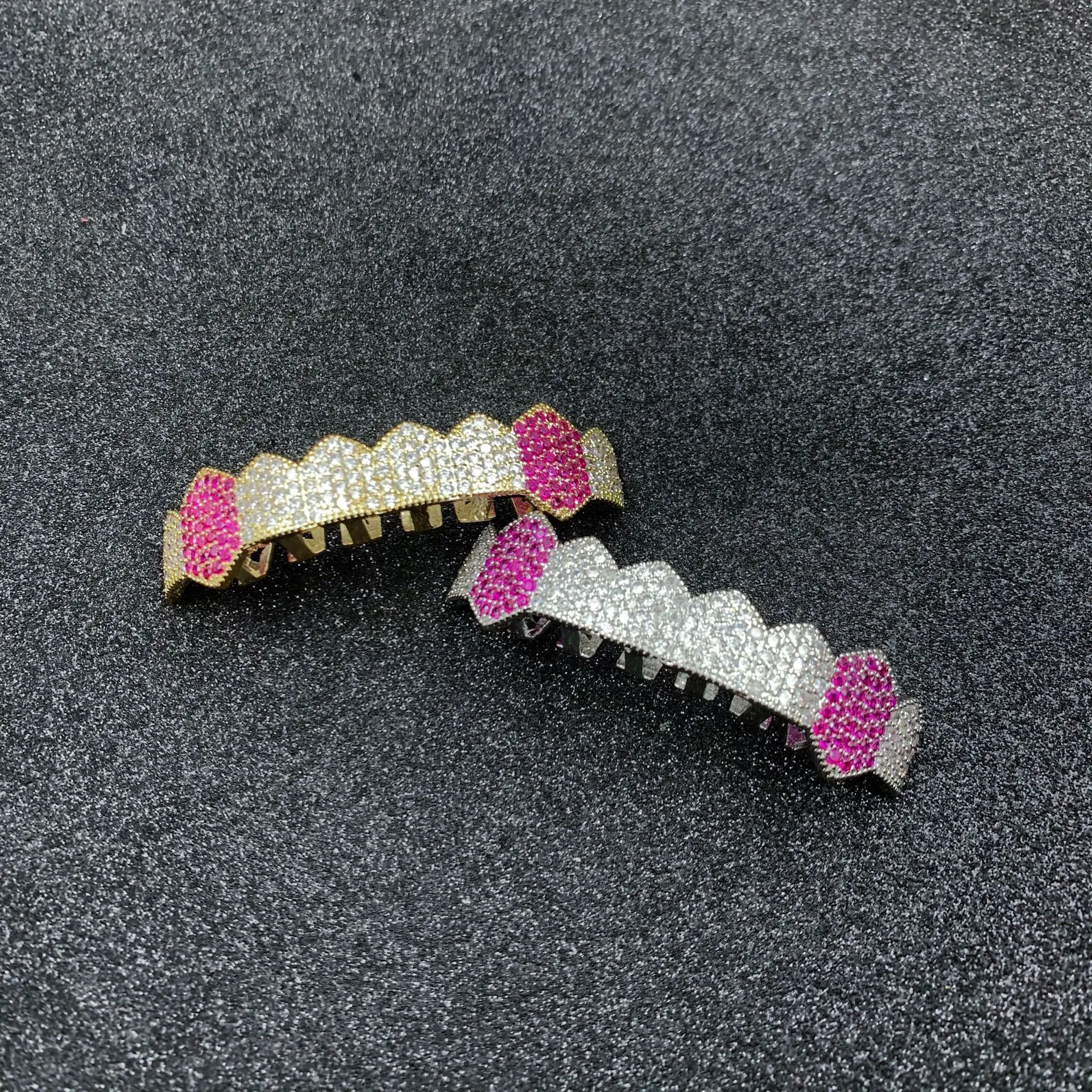 Hip Hop Body Jewelry Colorful Cubic Zircon Teeth Grillz 14K Gold Plated Top Grill Custom Moissanite Teeth Decorating for Women
Hip Hop Body Jewelry Colorful Cubic Zircon Teeth Grillz 14K Gold Plated Top Grill Custom Moissanite Teeth Decorating for Women