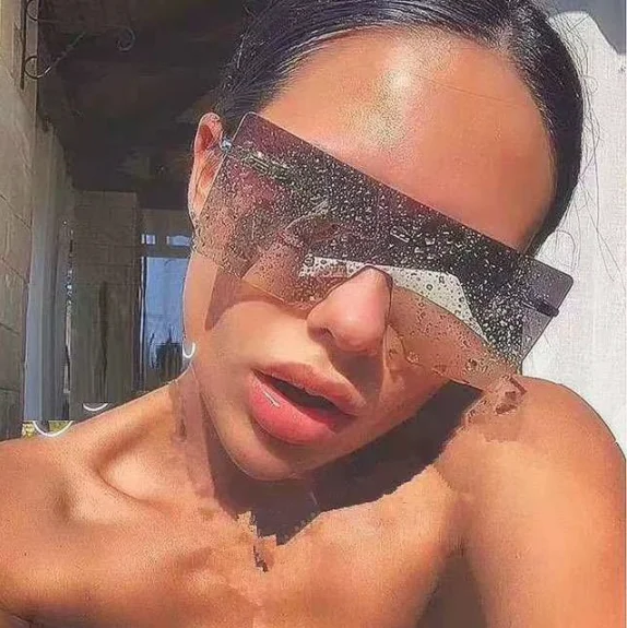 Big Oversized Rimless Female High Quality Popular Fashion Women Multicolor Light Sunglasses
Big Oversized Rimless Female High Quality Popular Fashion Women Multicolor Light Sunglasses