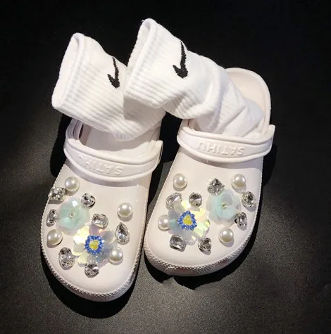 New hot sale woman glass shoe rhinestone sandals diy full rhinestone shoe upper crystal rhinestone charms shoes
New hot sale woman glass shoe rhinestone sandals diy full rhinestone shoe upper crystal rhinestone charms shoes