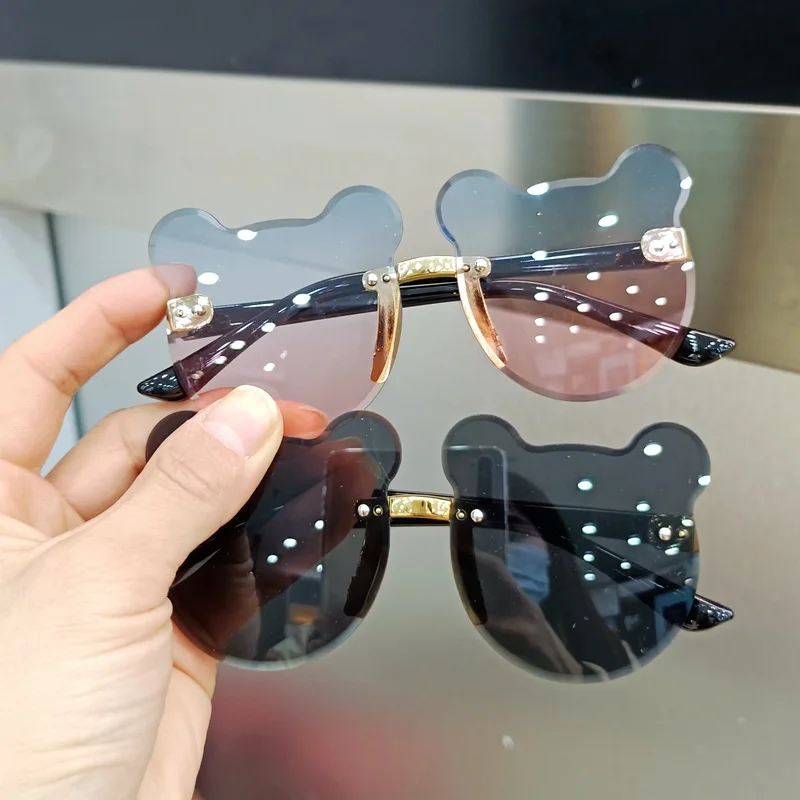 UNOC 2022 New Children's Cute Mouse Glasse Boys and Girls Fashion Baby Bear Ears Shape Popular Kids Latest Sunglasses High Quali, 7 colors
UNOC 2022 New Children's Cute Mouse Glasse Boys and Girls Fashion Baby Bear Ears Shape Popular Kids Latest Sunglasses High Quali, 7 colors
