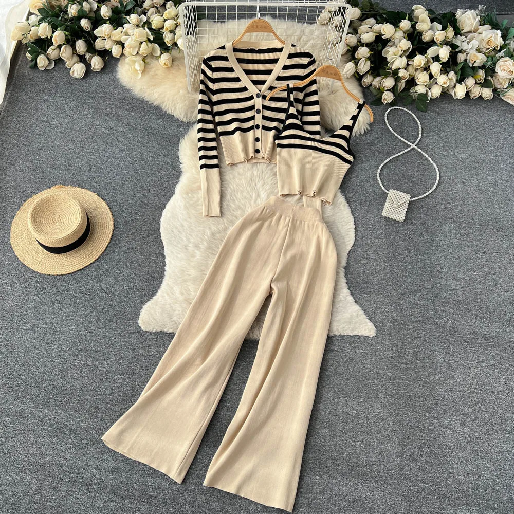 Wholesale 2023 Autumn Single Breasted V-neck Knitwear Short Strap Wide Leg Long Pants Three Piece Women's Set
Wholesale 2023 Autumn Single Breasted V-neck Knitwear Short Strap Wide Leg Long Pants Three Piece Women's Set