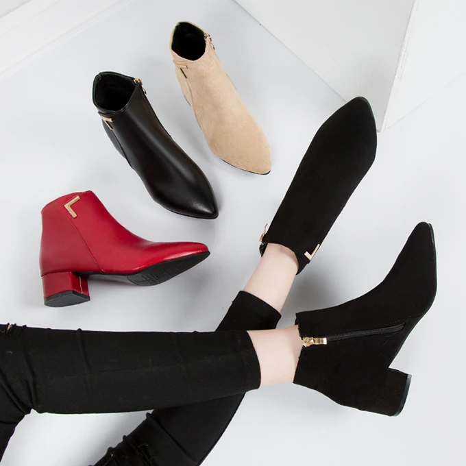 2021 women casual boots new fashion genuine leather women's boots 
2021 women casual boots new fashion genuine leather women's boots