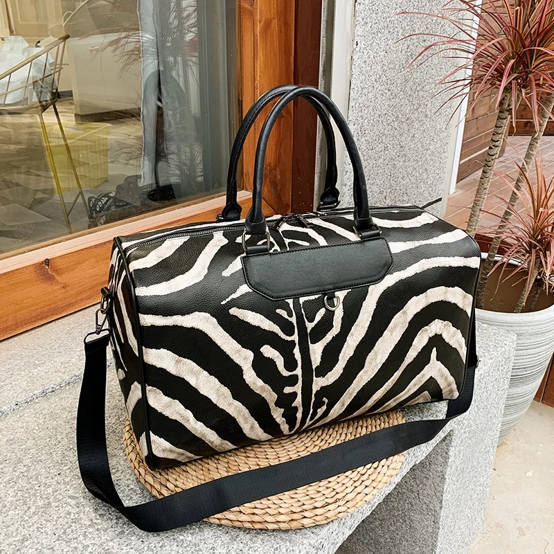 Limited time spike brand handbag made in china stripe china handbag leather, Custom made
Limited time spike brand handbag made in china stripe china handbag leather, Custom made