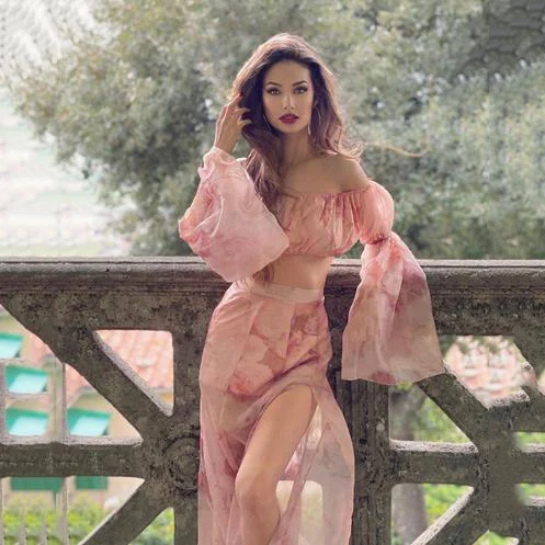 A4847 Trendy Strapless Floral Print Front Open Skirt Two Piece Set Women Clothing Plus Size
A4847 Trendy Strapless Floral Print Front Open Skirt Two Piece Set Women Clothing Plus Size