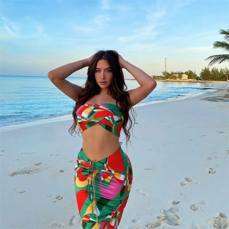 CuteNOVA M21DS124 Summer Colorful Print Two Piece Sets with Sleeveless and Strapless Skirt Shorts Set for Woman 2021
CuteNOVA M21DS124 Summer Colorful Print Two Piece Sets with Sleeveless and Strapless Skirt Shorts Set for Woman 2021