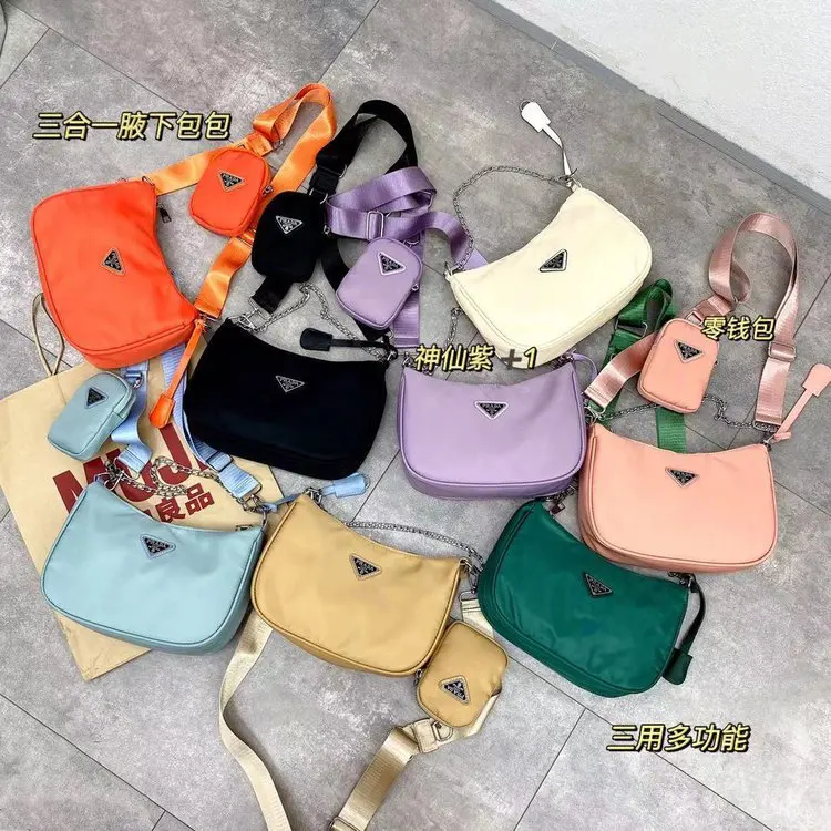 2021 New simple 3 in 1 set buckle chain shoulder bag girls shopping and date phone handbags, Multi colors
2021 New simple 3 in 1 set buckle chain shoulder bag girls shopping and date phone handbags, Multi colors