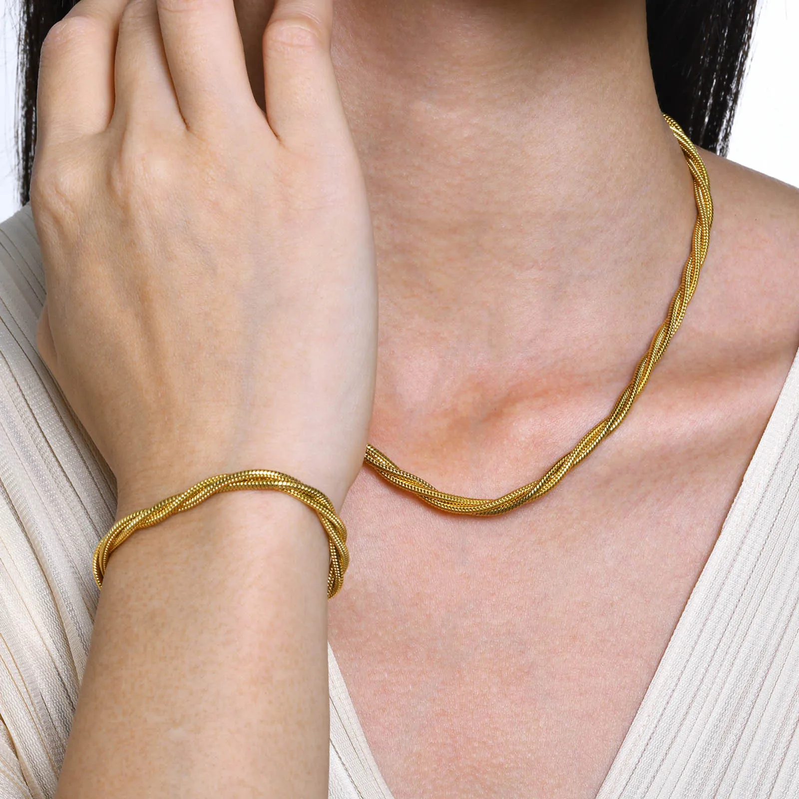 Fashion 18K Gold Plated Triple Layer Twisted Chain Necklace Stainless Steel Woven Chain Necklaces And Bracelets Women Jewelry
Fashion 18K Gold Plated Triple Layer Twisted Chain Necklace Stainless Steel Woven Chain Necklaces And Bracelets Women Jewelry