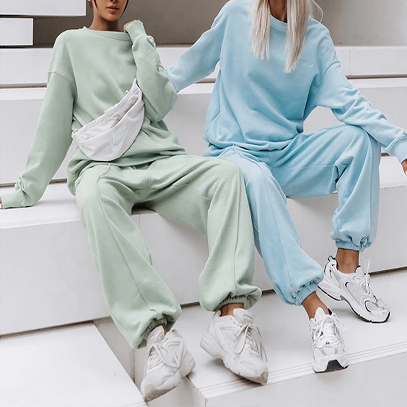 2024 high quality custom 2 piece hoodie and jogger set for women crew neck long sleeve multicolor sweatshirt hoodies women
2024 high quality custom 2 piece hoodie and jogger set for women crew neck long sleeve multicolor sweatshirt hoodies women