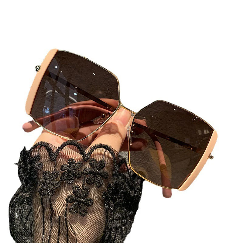 2022 Hot Sale new trend women's luxury retro sunglasses sun glasses fashion vintage square polarized sunglasses
2022 Hot Sale new trend women's luxury retro sunglasses sun glasses fashion vintage square polarized sunglasses
